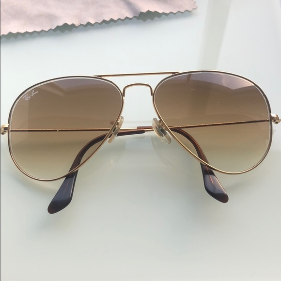 Gold Ray-Ban Aviator Sunglasses
